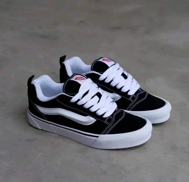 Tenis chè