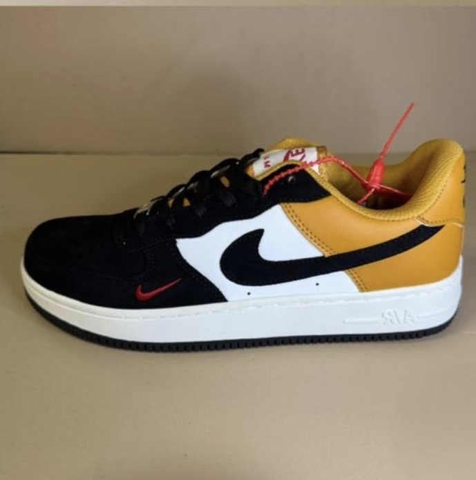 Nike Air Force 1 Low 