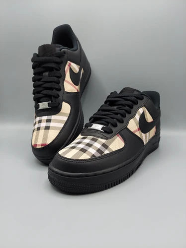 Custom Nike Air Force 1 x Burberry Style - Nwa Royal & Karolin Tradisyonèl - Image 2