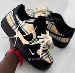 Custom Nike Air Force 1 x Burberry Style - Nwa Royal & Karolin Tradisyonèl - Image 3